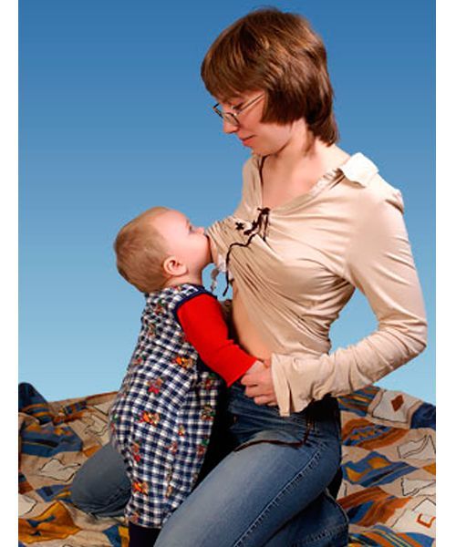 Кормление грудью стоя особенно распространено у деток, которые уже.